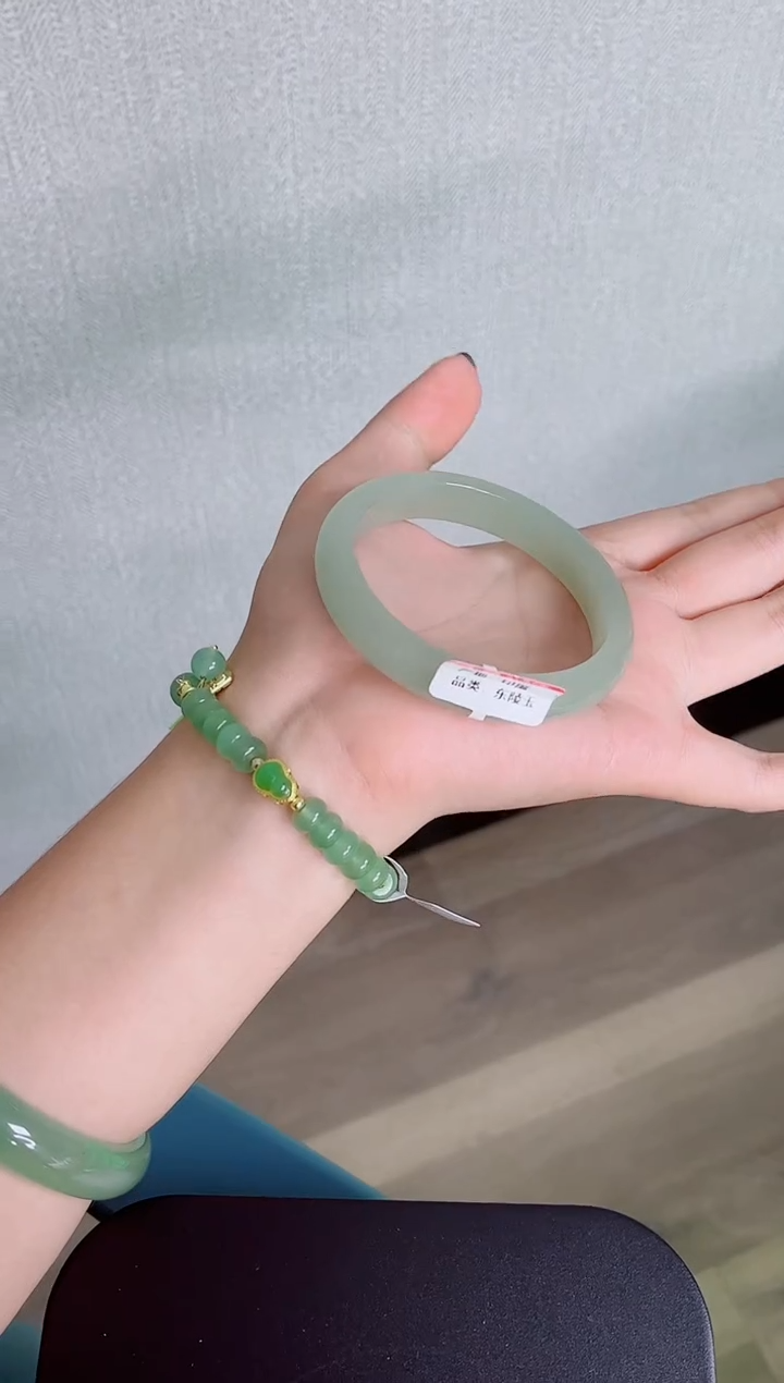 未镶嵌手镯石英质玉0158-60