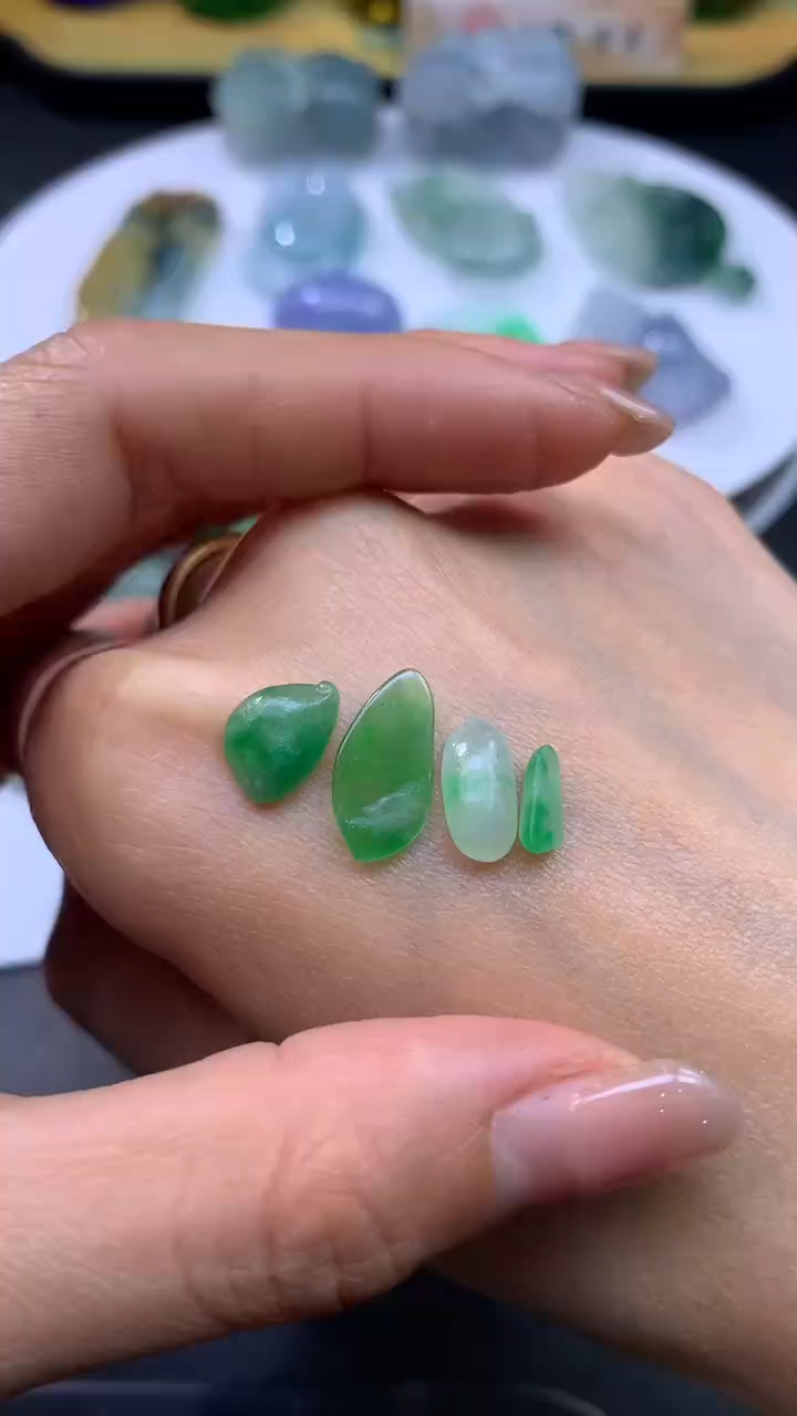 【闪购商品】定制翡翠未镶嵌翡翠