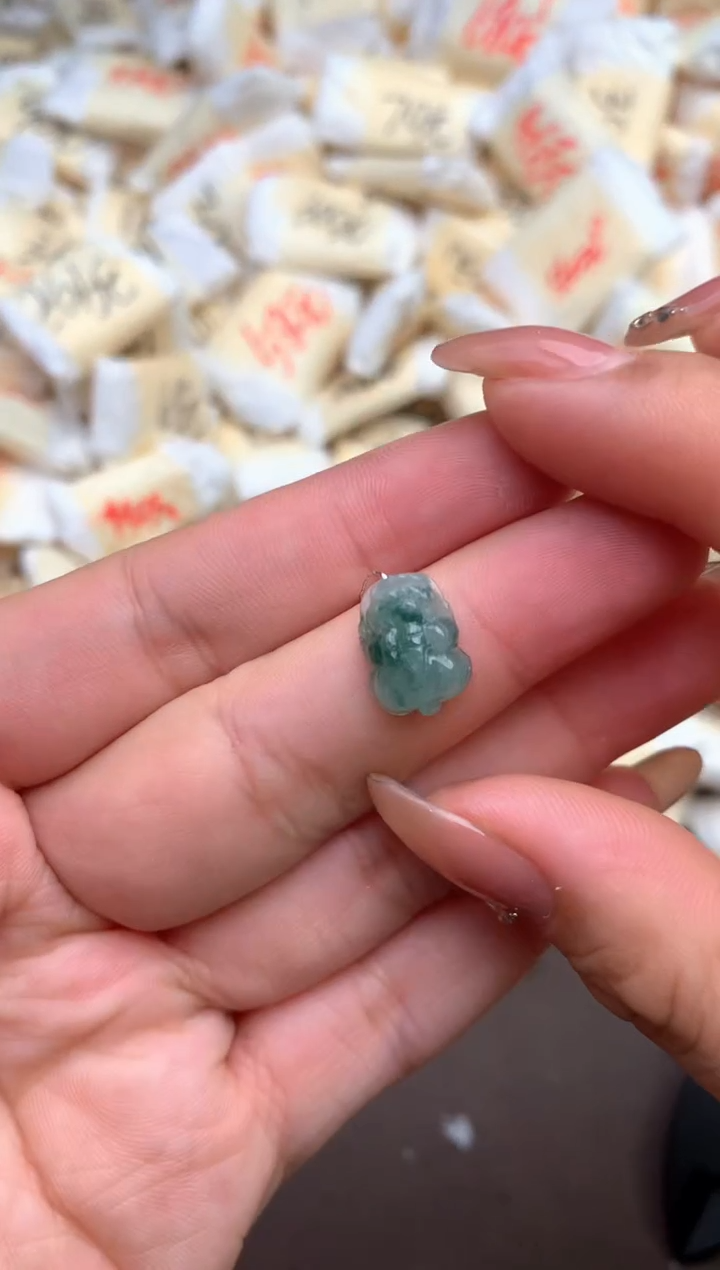 【闪购商品】翡翠颈饰未镶嵌 —54