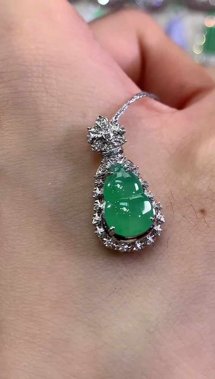 吊坠(不含链)18K金镶嵌翡翠夏日珠宝A28