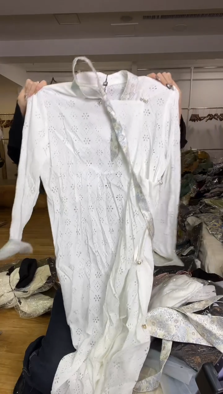 连衣裙       L码        110-120斤