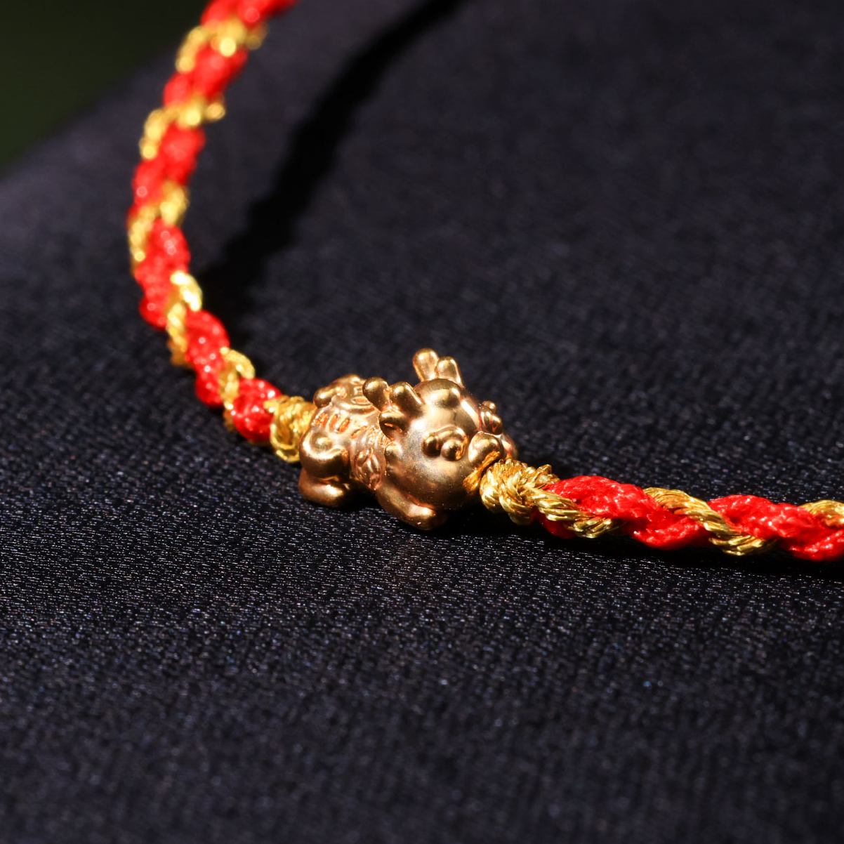 【意婵】《纳财》18k金精工可抽拉红绳-YC26139