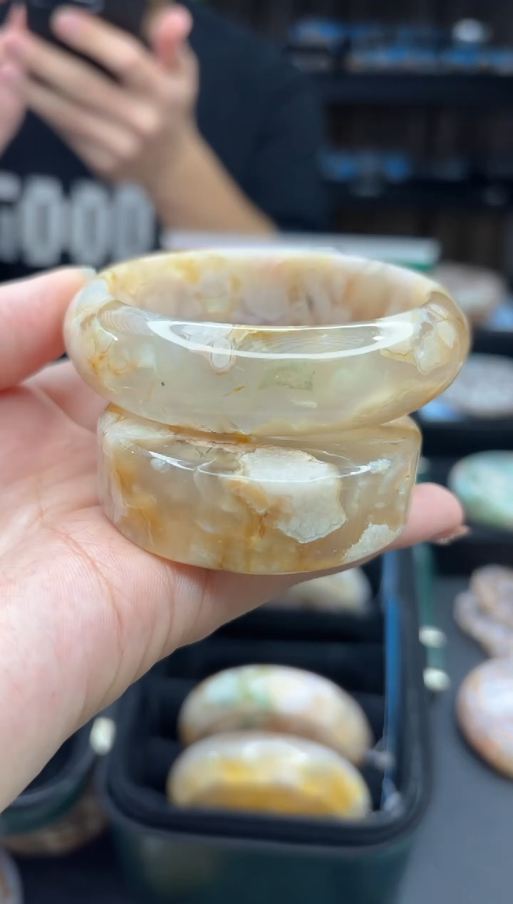 【闪购商品】石英质玉手镯未镶嵌424（58圈赠送镯心）