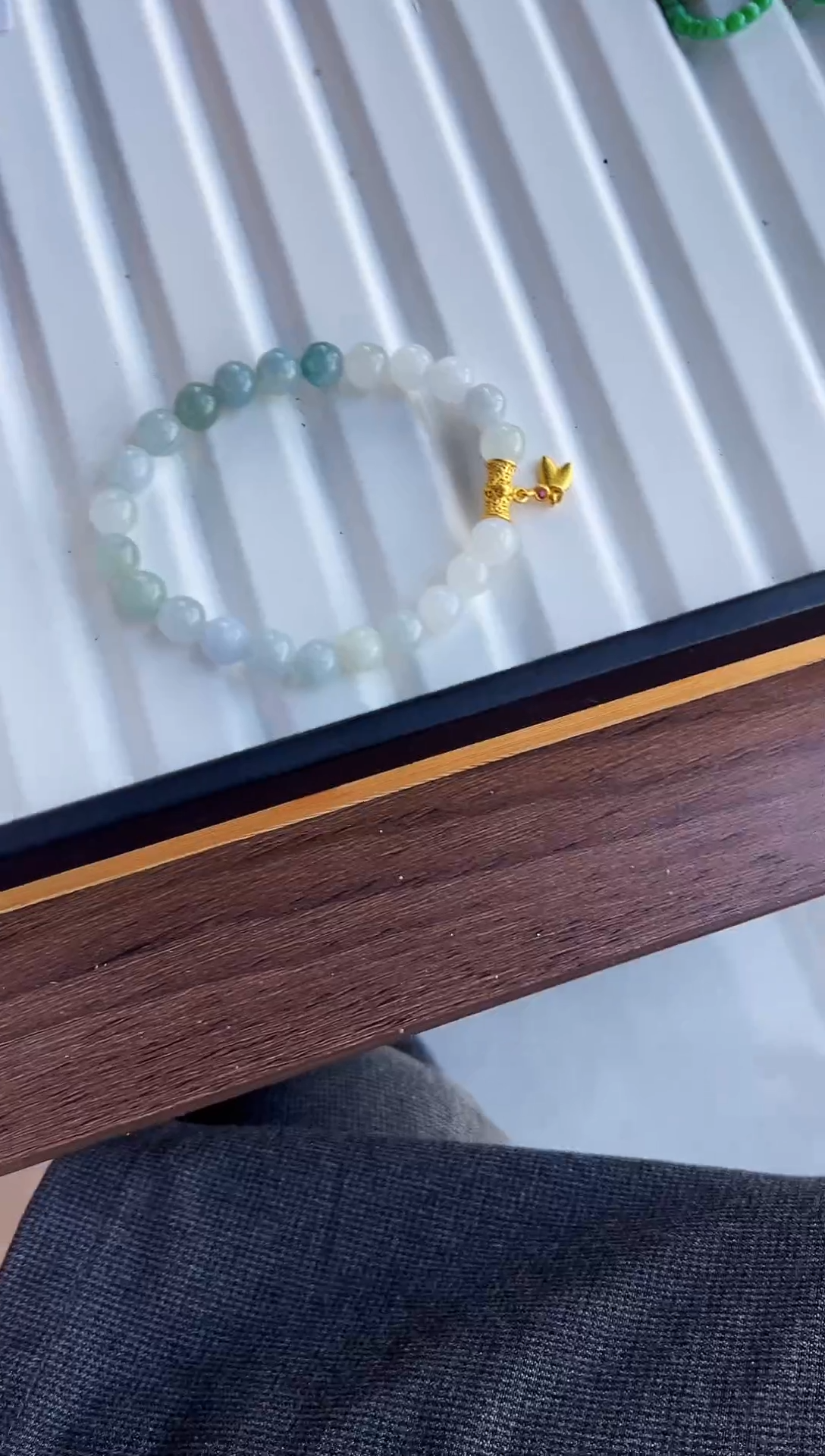 散珠翡翠翡翠手串卡7+  有瑕疵