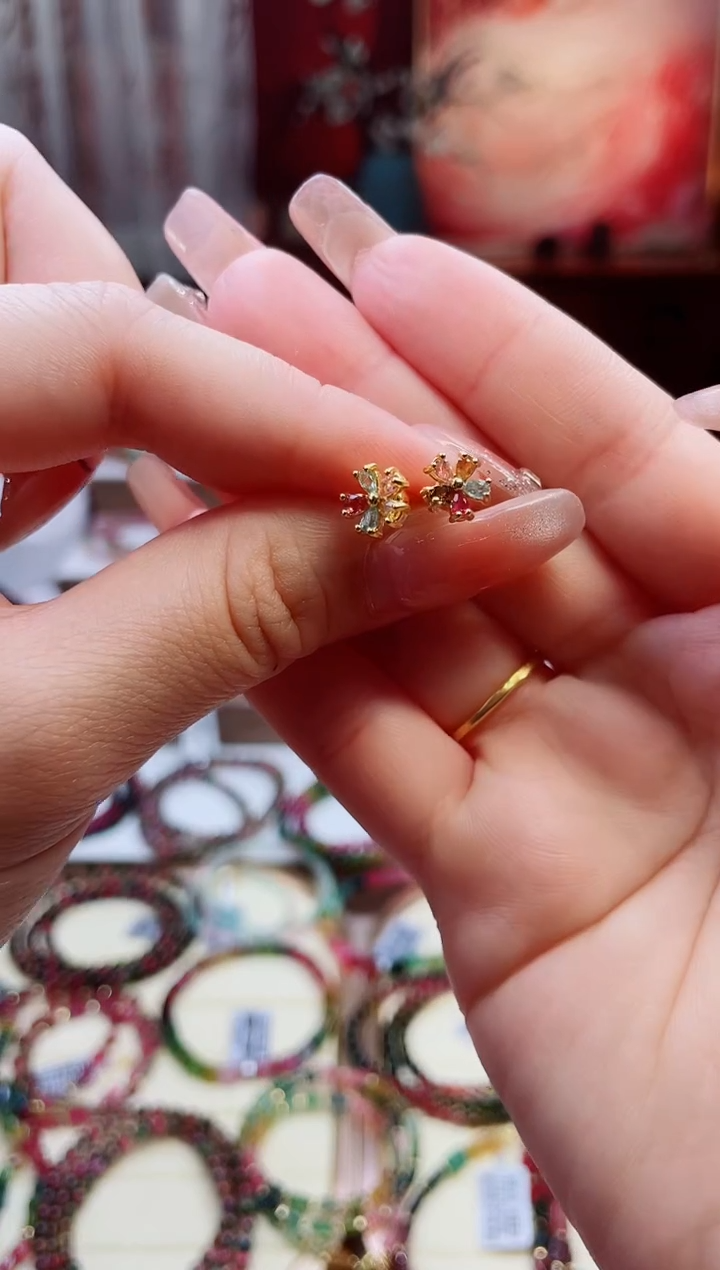 耳钉银S925镶嵌碧玺耳钉多样性发其一