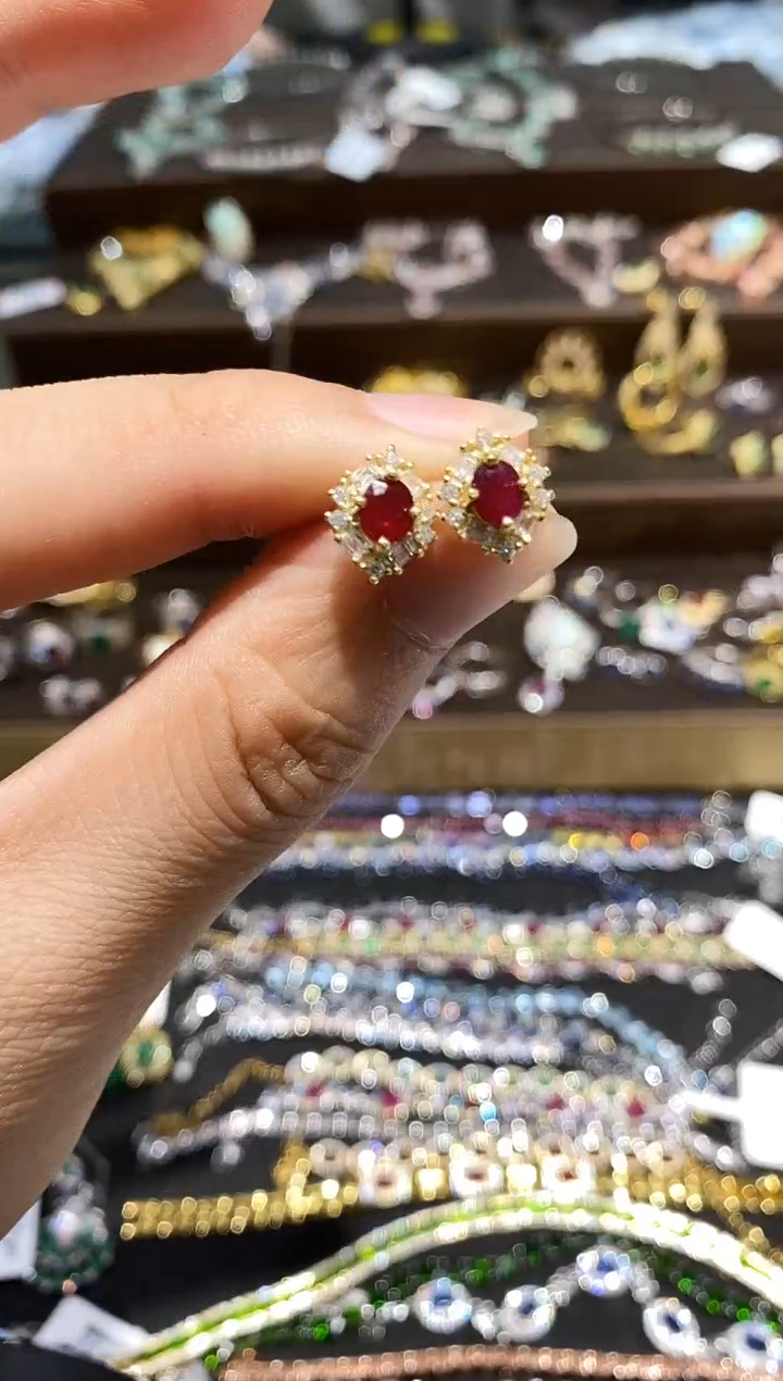 【闪购商品】红宝石耳饰银S925镶嵌耳钉