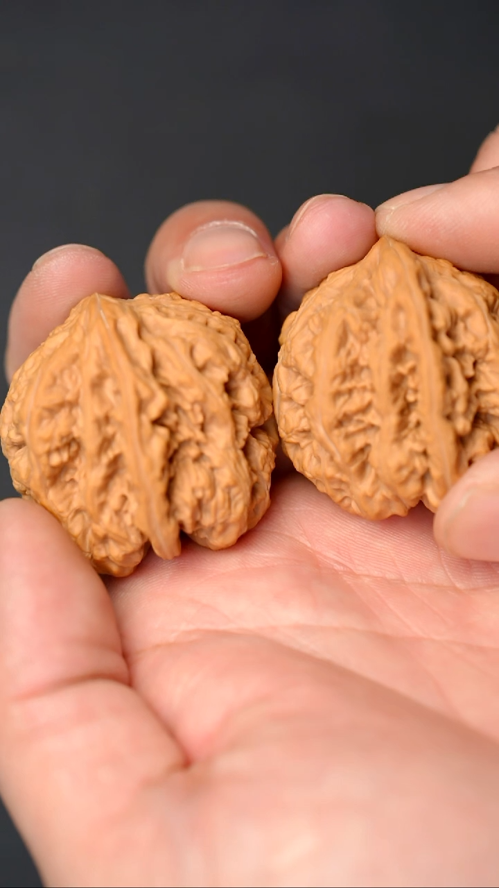 【闪购商品】文玩核桃把件全品原生态大粗筋40