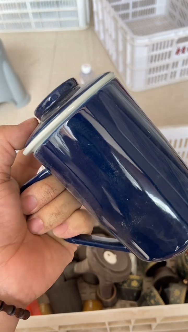 无运费险有瑕疵的摄影的产品有使用过的痕迹有点脏介意勿拍