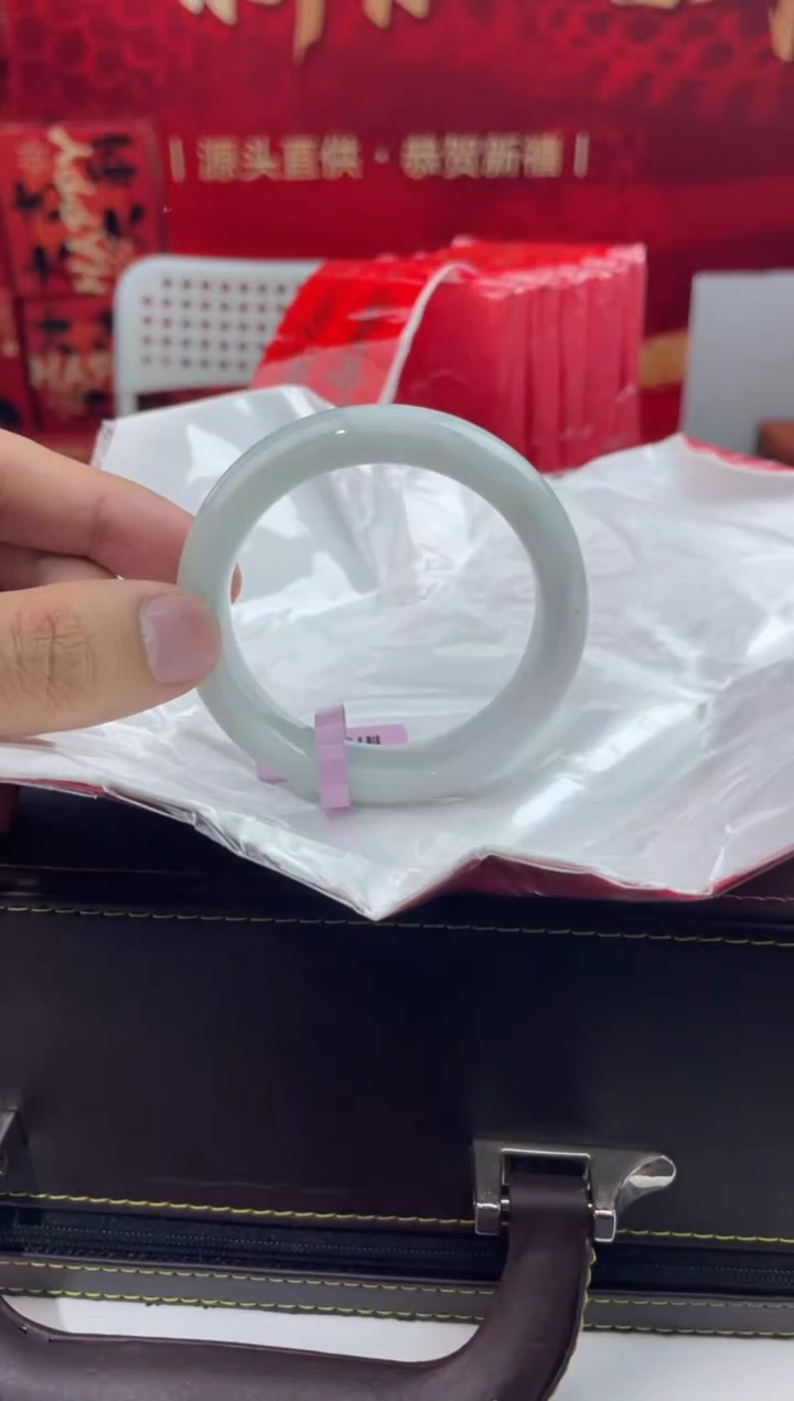 【闪购商品】翡翠手镯未镶嵌17翡翠手镯（微瑕）1