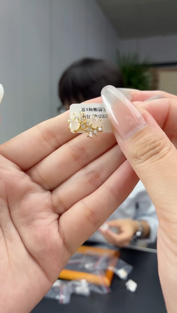 颈饰银S925镶嵌翡翠11111111