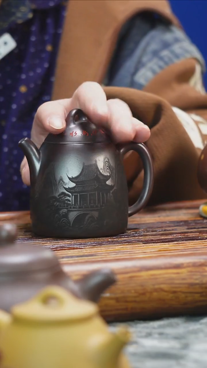 茶壶紫砂石红刻绘秦权
