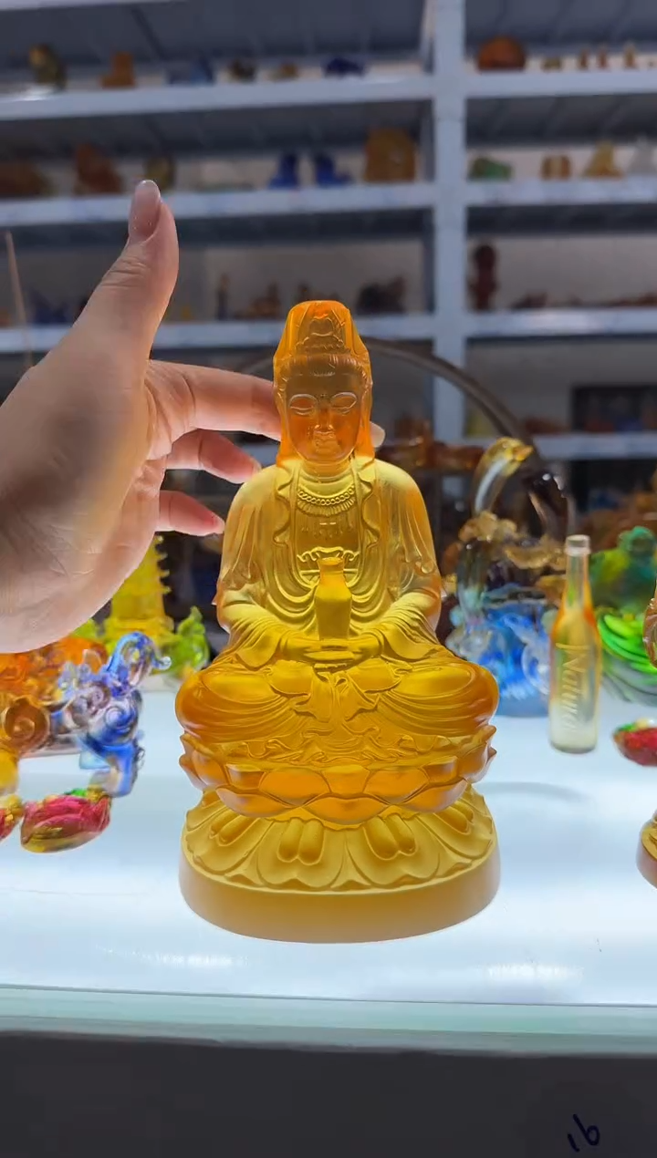 琉璃手工艺品336  观音 微瑕·不退不换·介意勿拍