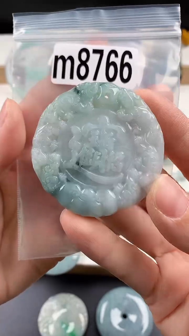 颈饰未镶嵌翡翠天然翡翠吊坠挂件