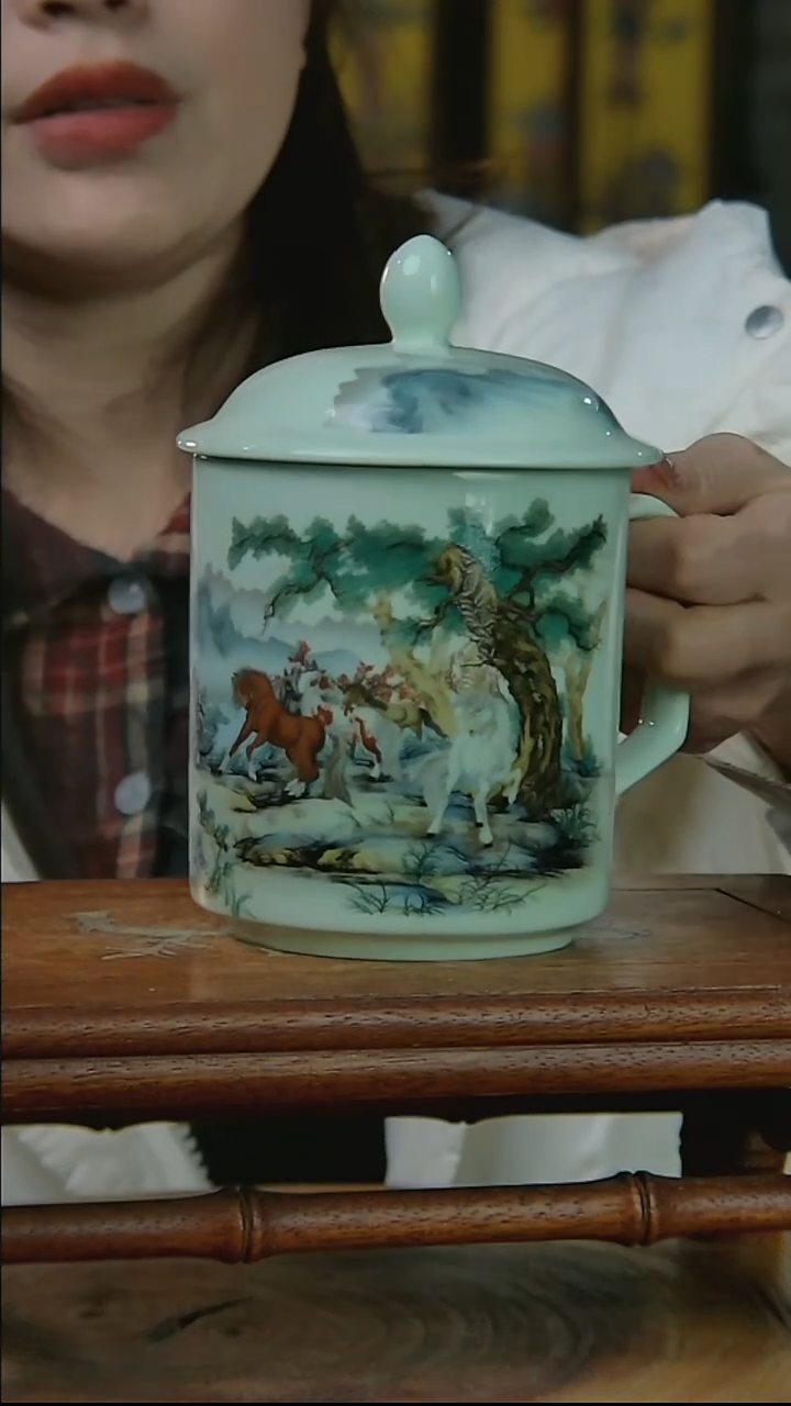 摆件陶绿稀土八骏图办公杯