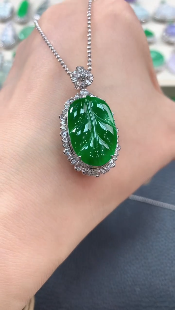 【闪购商品】翡翠吊坠(不含链)18K金镶嵌b129       