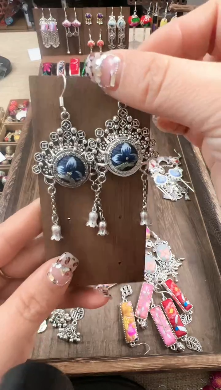 【闪购商品】织绣民族风老绣饰品153