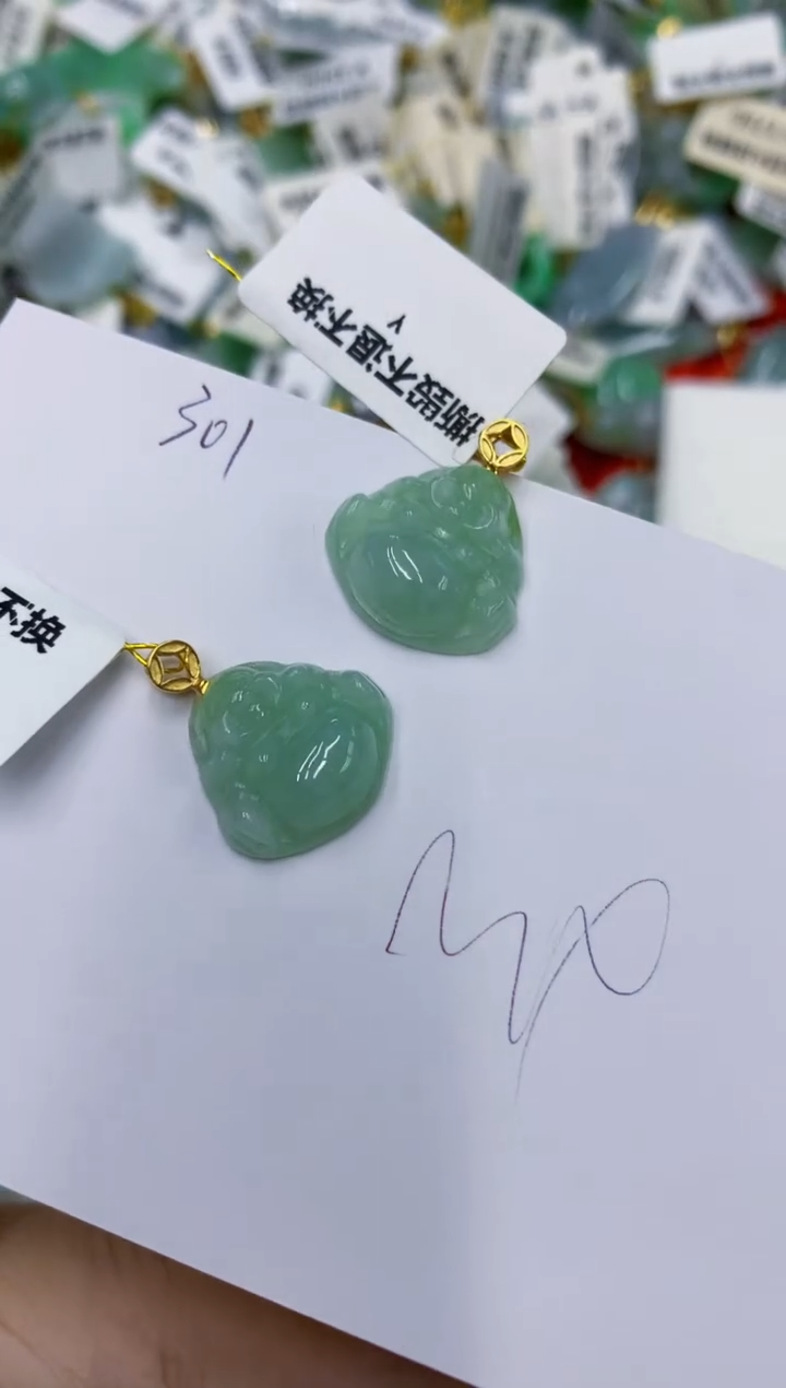 颈饰未镶嵌翡翠11111111111多样性发其一