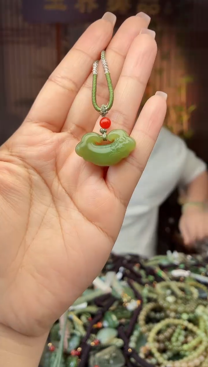 颈饰未镶嵌和田玉多样性发货拍一发一