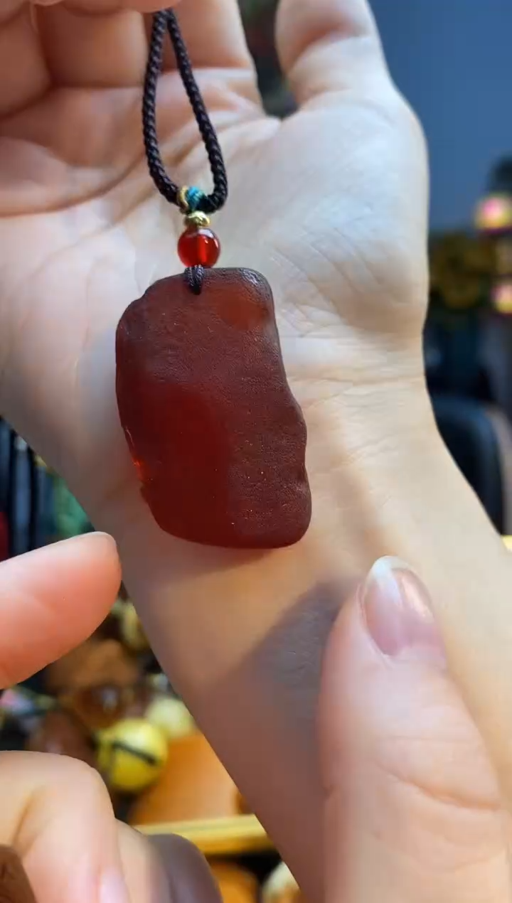 琥珀颈饰未镶嵌吊坠