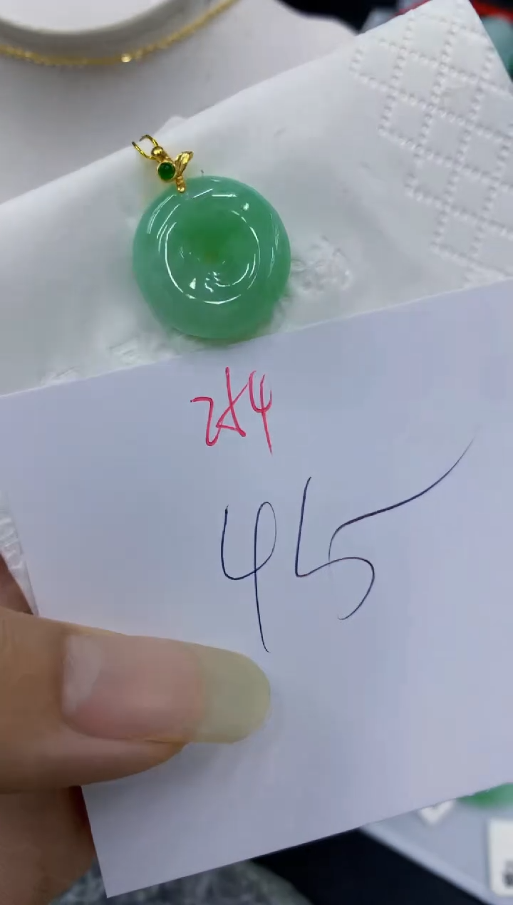 翡翠未镶嵌颈饰111111111111