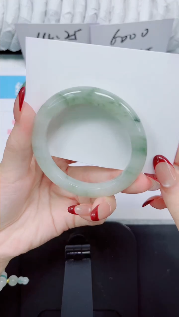 【闪购商品】石英质玉手镯未镶嵌41