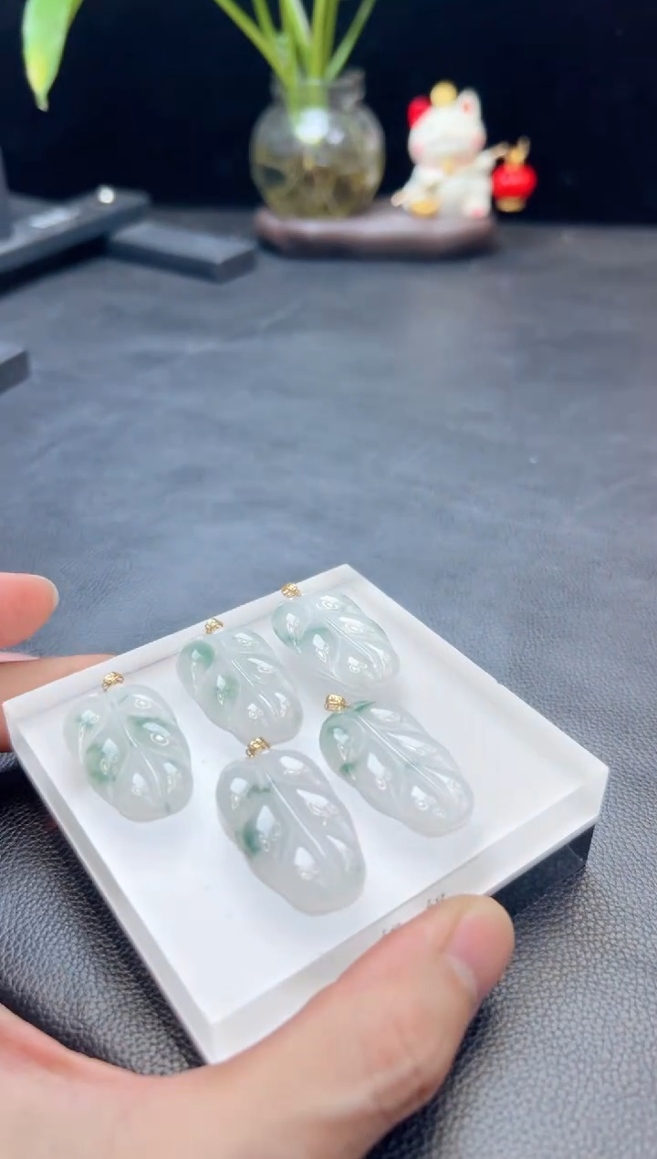 【闪购商品】翡翠颈饰18K金镶嵌008-33743多样性发一件