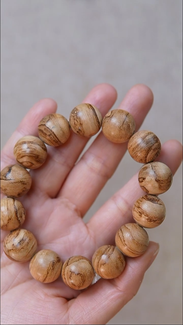 沉香手串马尼涝单圈1.6 18g