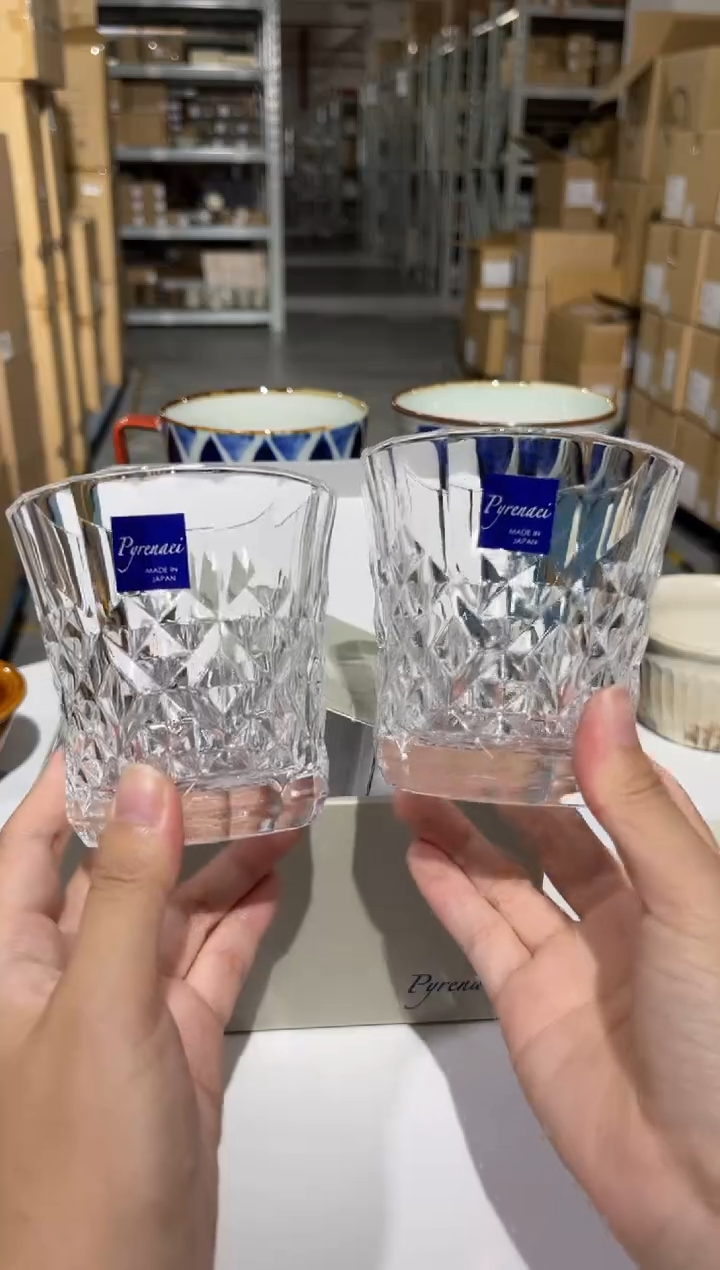 瓷片冰晶菱花玻璃对杯