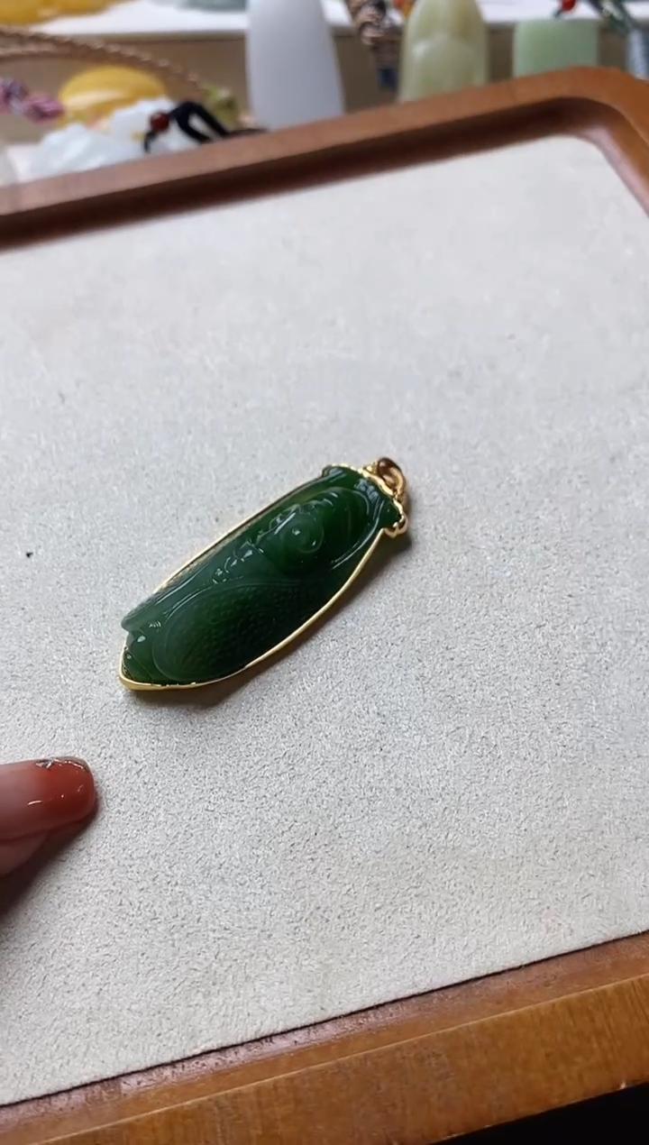 颈饰未镶嵌和田玉如**馨吊坠