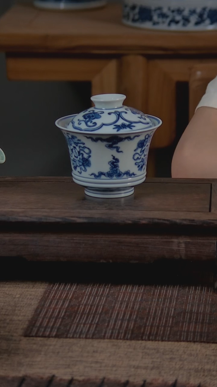 折葵非器手工手绘双狮滚绣球两才盖碗