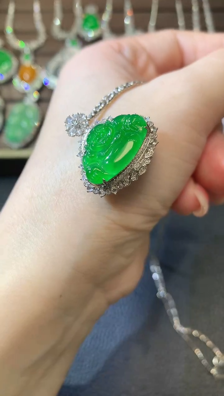 【闪购商品】翡翠吊坠(不含链)18K金镶嵌A59 