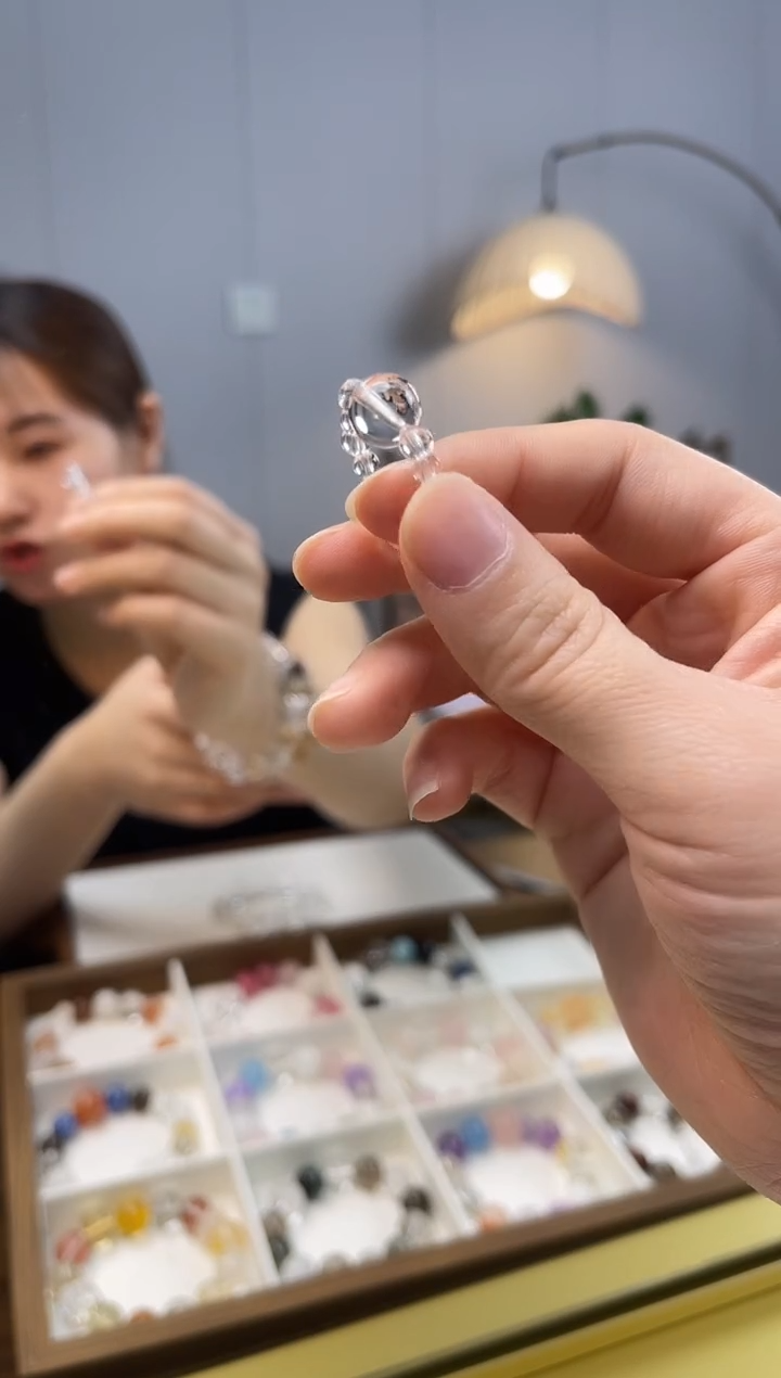 水晶手链未镶嵌戒指