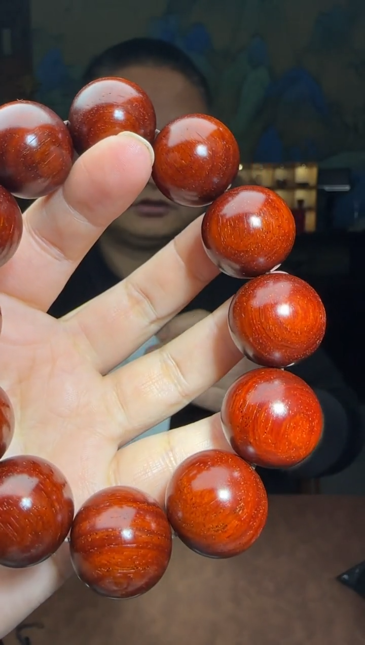 【闪购商品】小叶紫檀手串/手链2.0*12颗5星多星原汁原味泥料