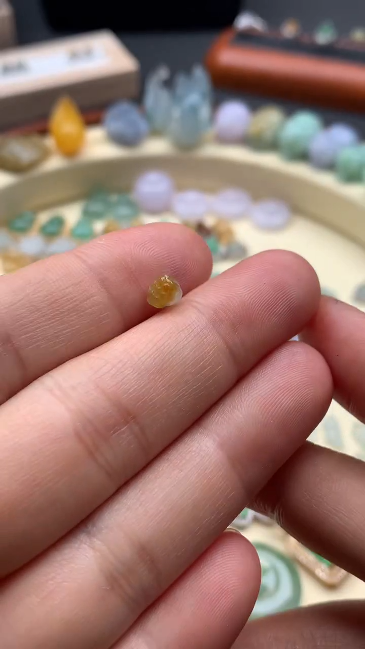 【闪购商品】翡翠颈饰未镶嵌翡翠莲蓬