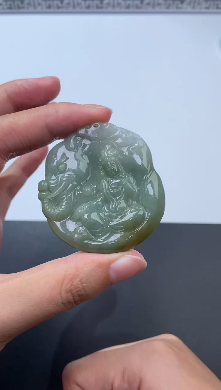 未镶嵌挂件翡翠371588    多人  