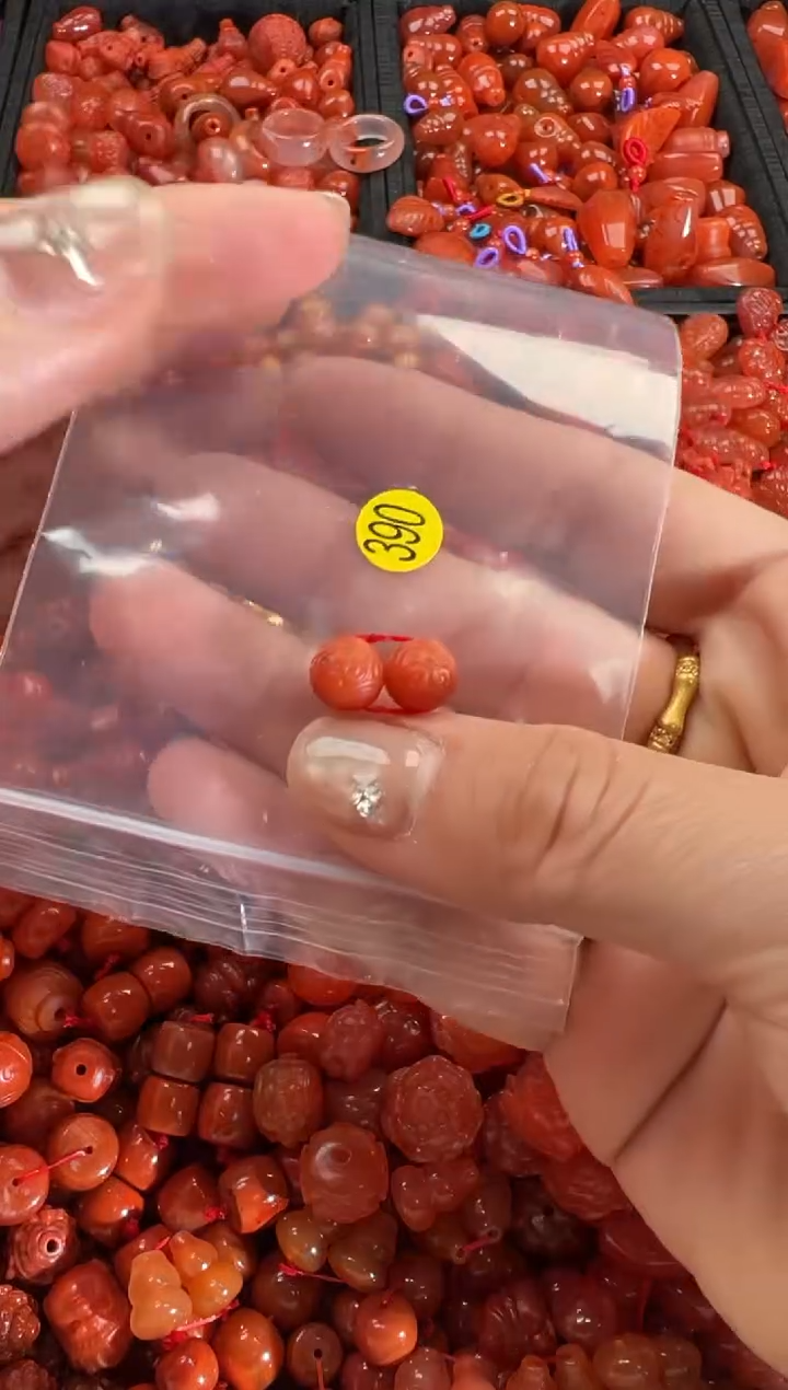 【闪购商品】南红玛瑙颈饰未镶嵌1