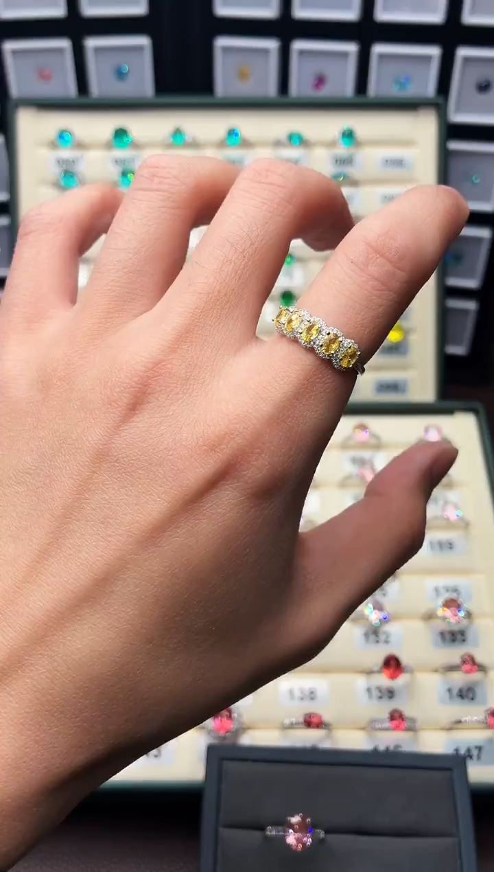 戒指彩色蓝宝石银S925镶嵌222