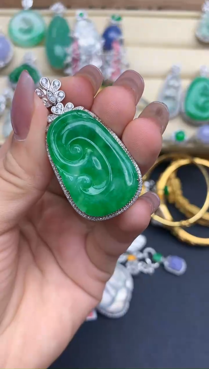 颈饰18K金镶嵌翡翠465-中国好珍宝