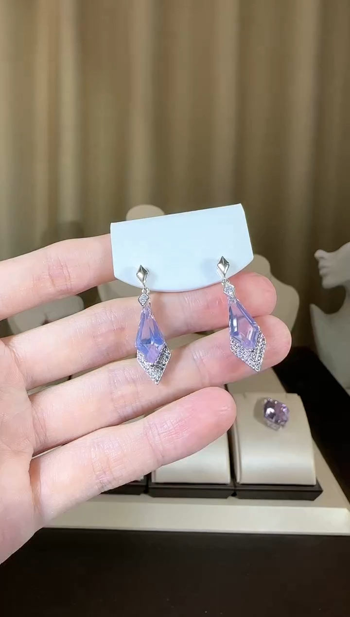 【闪购商品】紫晶耳坠银S925镶嵌7*17mm薰衣草