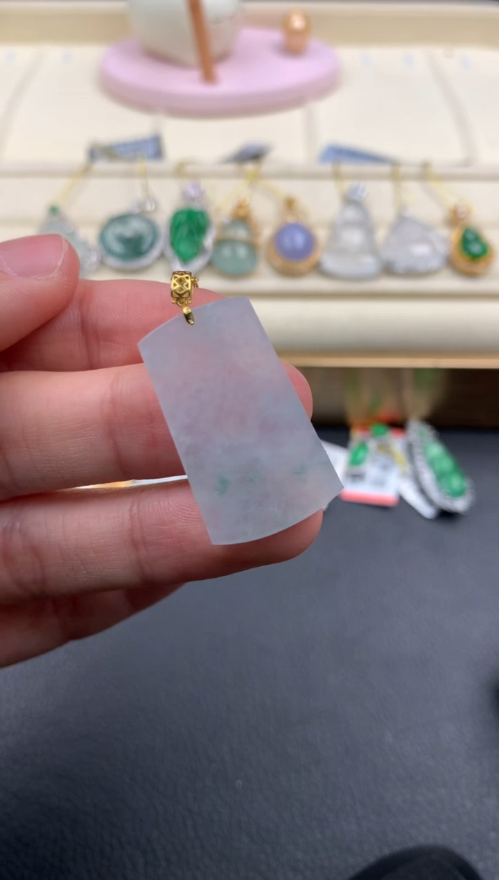 【闪购商品】翡翠颈饰18K金镶嵌A746     