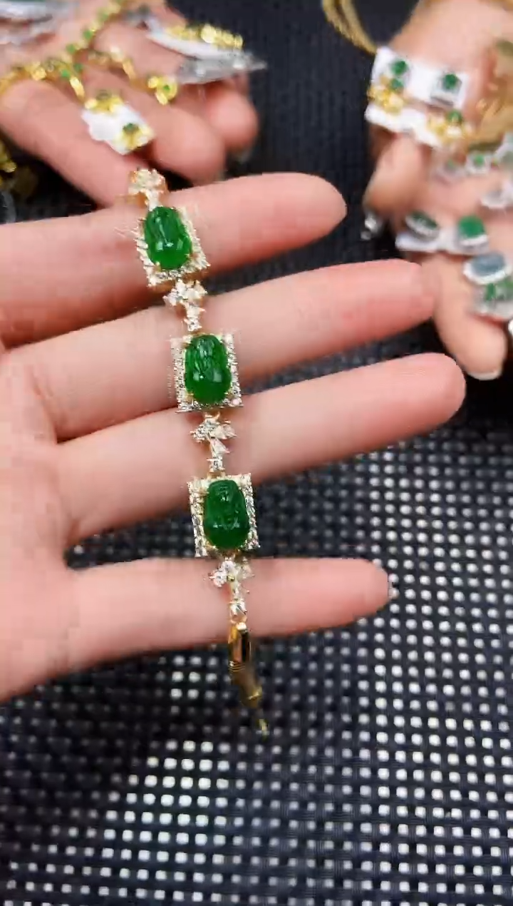 未镶嵌翡翠手链1111111111