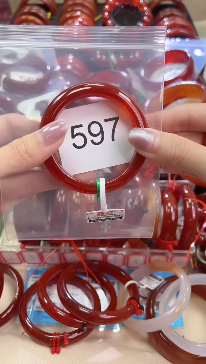 手镯玛瑙/玉髓未镶嵌52圈口*597