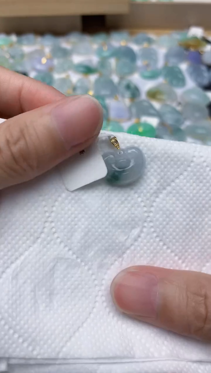 翡翠18K金镶嵌颈饰天然A货翡翠