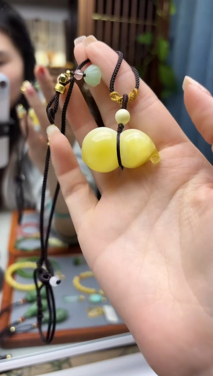 蜜蜡颈饰未镶嵌蜜蜡葫芦吊坠DY