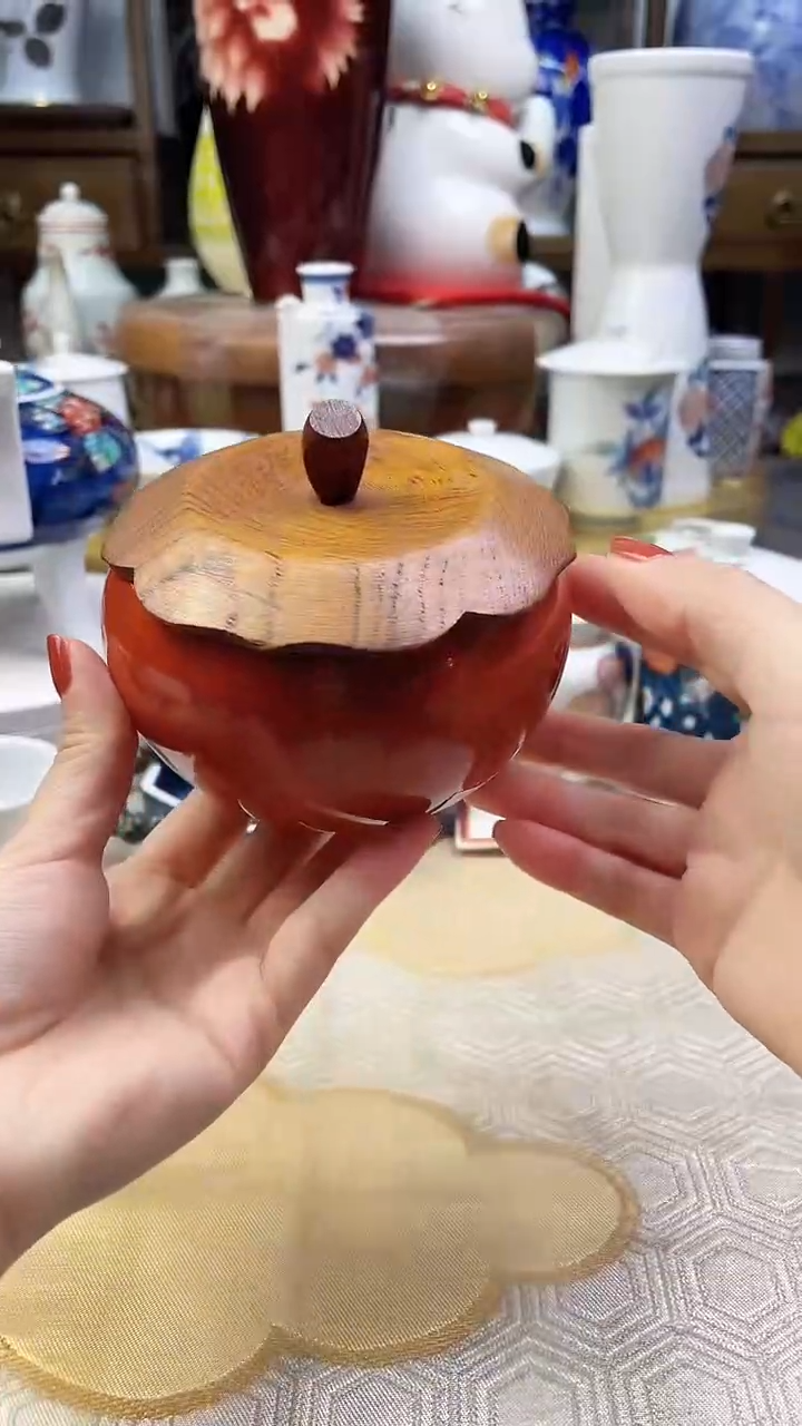 【闪购商品】盘日产实木柿子茶叶罐