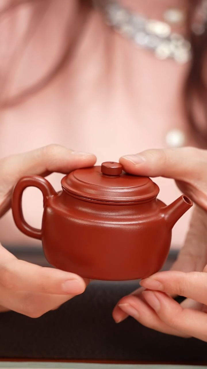 【闪购商品】紫砂茶壶龙志高朱泥光素德钟140cc