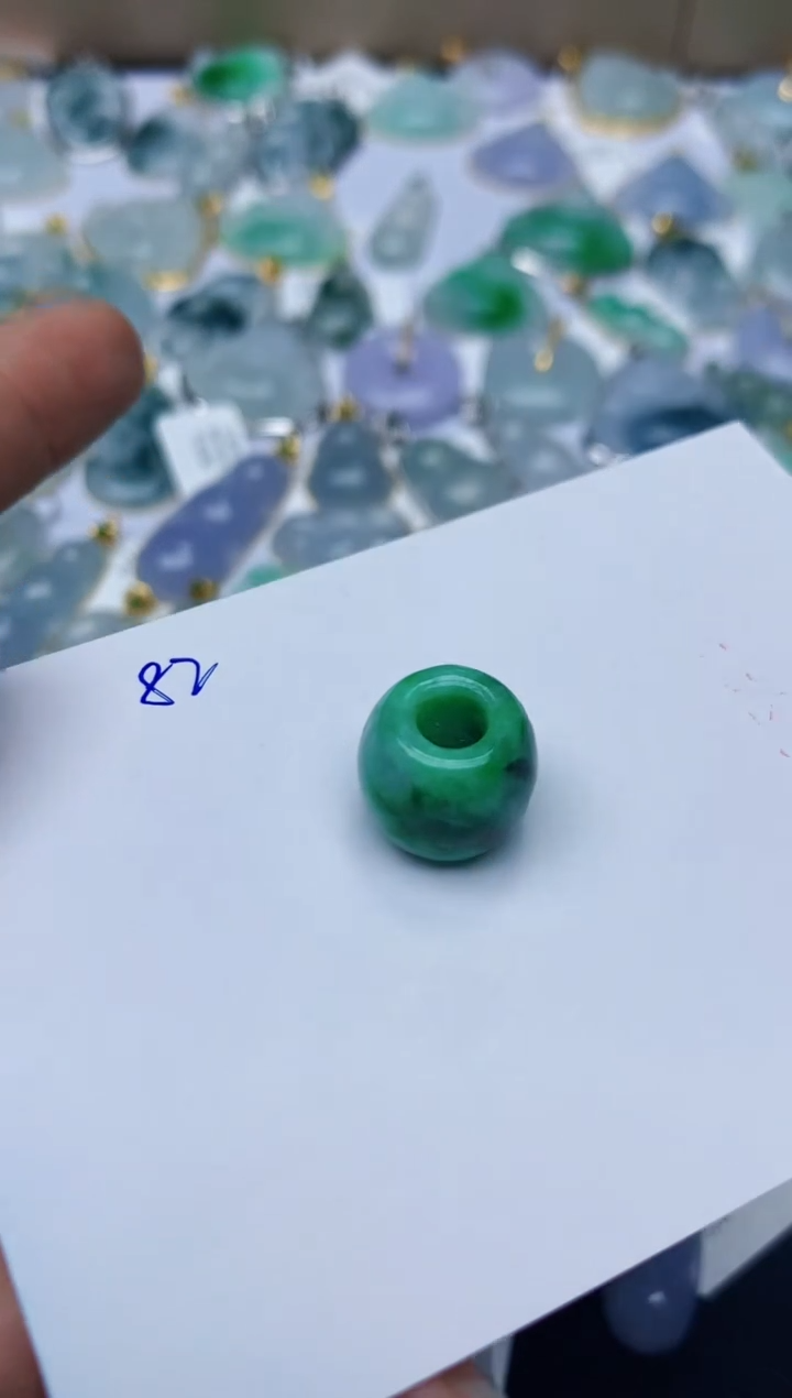 【闪购商品】翡翠颈饰未镶嵌天然翡翠A货  