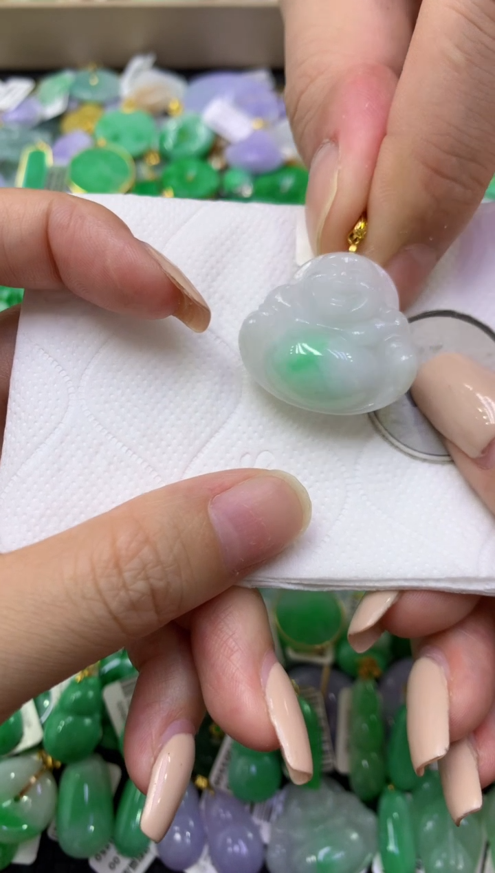 颈饰未镶嵌翡翠天然缅甸翡翠A货