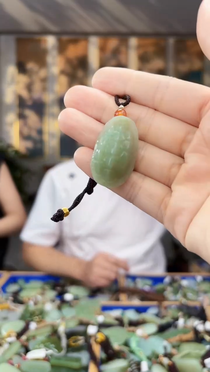 和田玉未镶嵌挂件拍一发一