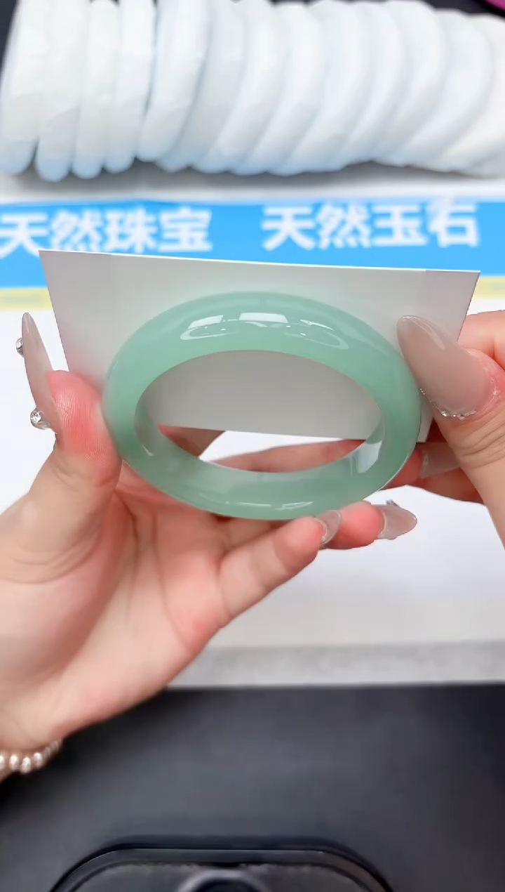 未镶嵌手镯石英质玉264-58.3